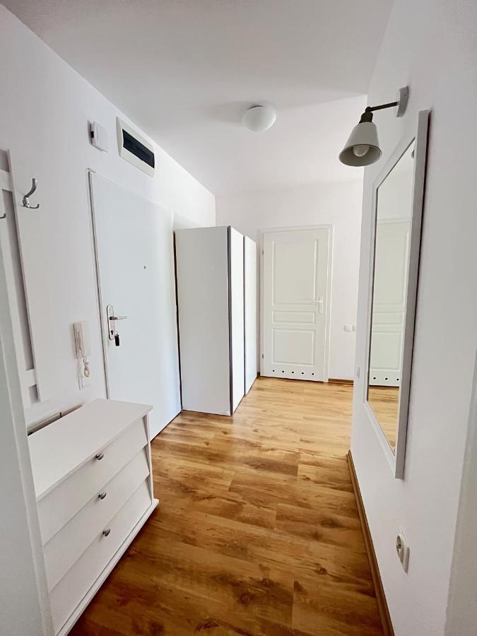 Apartament Z Garazem I Ogrodem Kolobrzeg Exterior photo