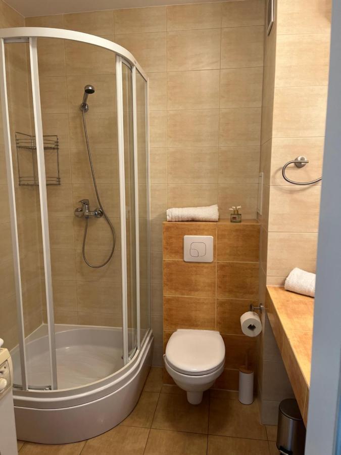 Apartament Z Garazem I Ogrodem Kolobrzeg Exterior photo