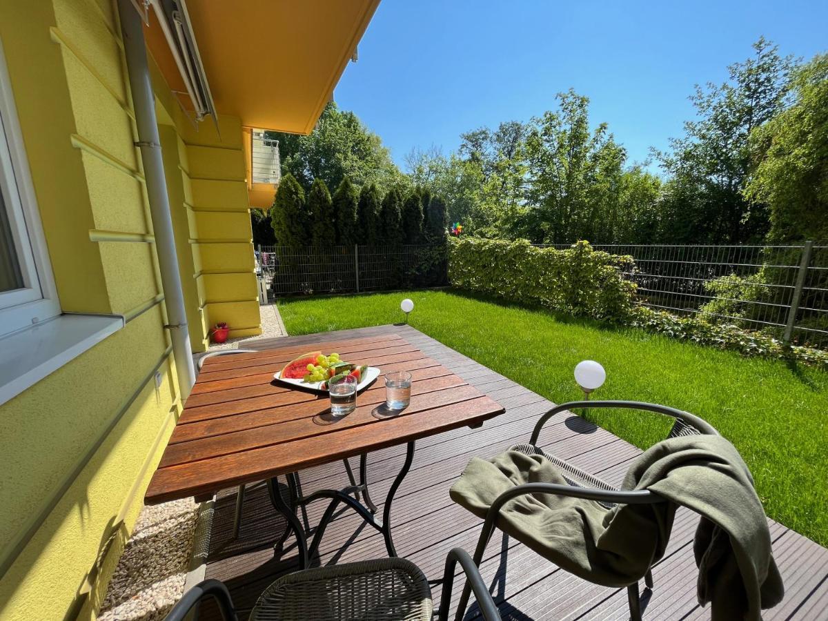 Apartament Z Garazem I Ogrodem Kolobrzeg Exterior photo